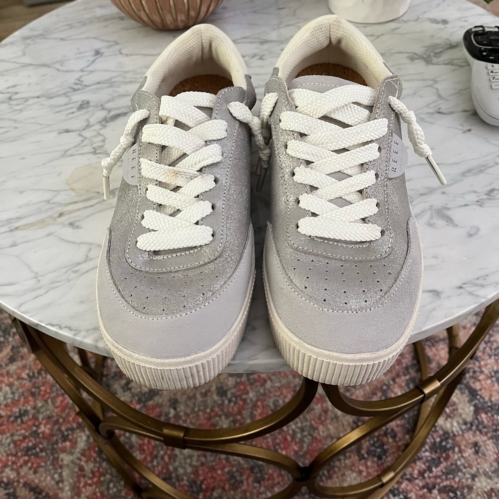 REEF Lazy Day Dawn SILVER sneakers